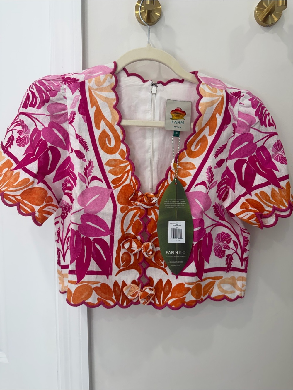 FARM Rio Pink & Orange Floral V-Neck Crop Top NWT - Picture 6 of 7